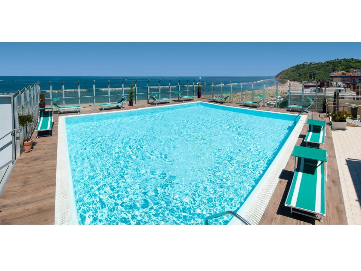 Hotel Napoleon Gabicce Mare Exterior foto