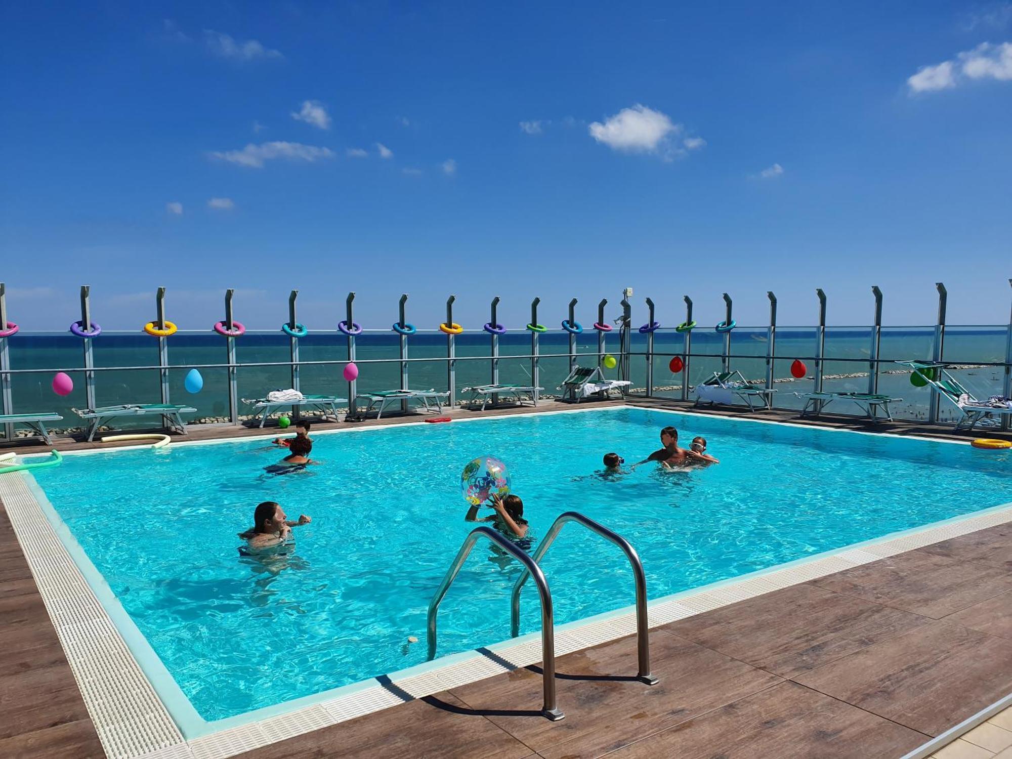 Hotel Napoleon Gabicce Mare Exterior foto